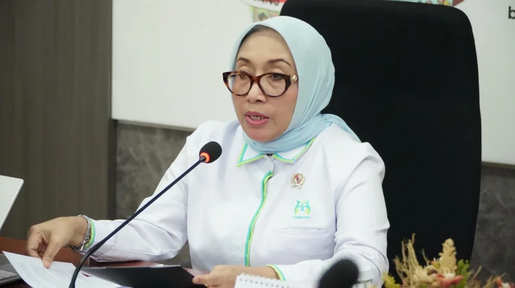 Menteri PPPA Perkuat Perlindungan Perempuan dan Anak saat Bencana NTT