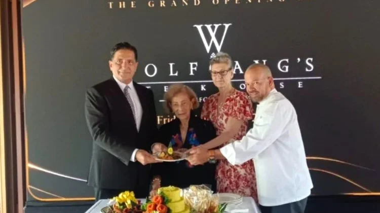 Wolfgang’s Steakhouse Bali Resmi Dibuka, Hadirkan Cita Rasa New York di Petitenget