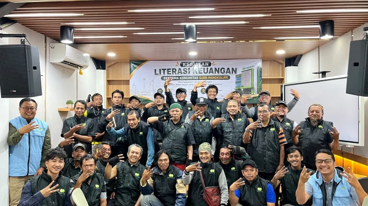 Pegadaian Perkuat Literasi Keuangan Pengemudi Ojek Pangkalan di Cilandak