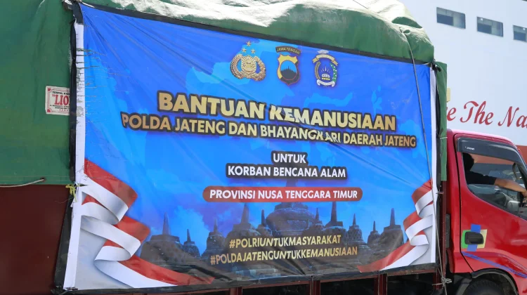 Sebanyak 12 Truk Bantuan Polda Jateng tiba di Labuan Bajo, Siap Disalurkan ke Warga