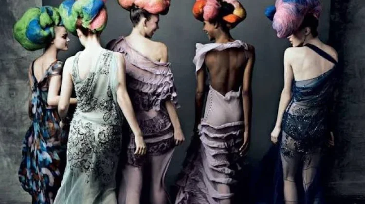 Desainer John Galliano Jadi Inspirasi Met Gala 2027 lewat Pameran 'Horizons'