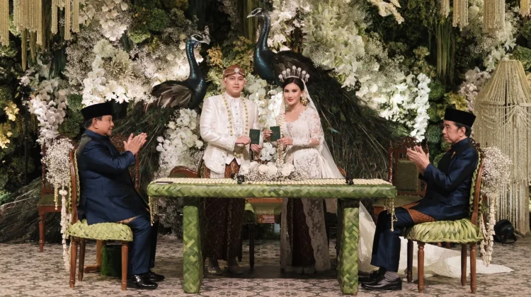 Momen Presiden Prabowo dan Jokowi menjadi Saksi Akad Nikah Sespri