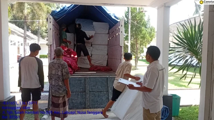 Kemensos Kirim Bantuan Korban Kebakaran Sade