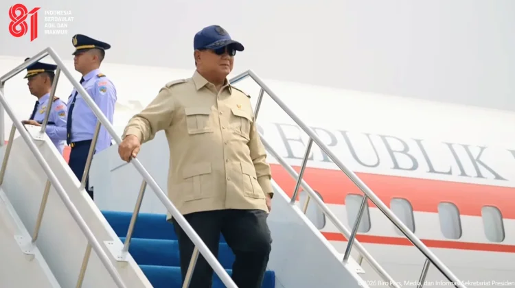 Presiden Tiba di Palembang, Langsung Gelar Rapat Penanganan Karhutla