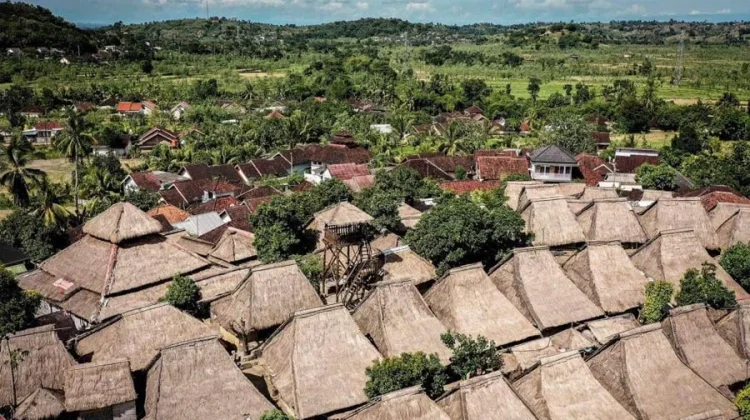 Mengenal Desa Adat Sade, Kampung Sasak Penjaga Budaya Ratusan Tahun