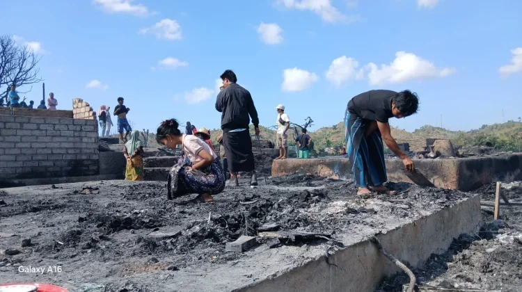 Kebakaran Desa Adat Sade, Naskah Lontar Rengganis Ikut Terbakar