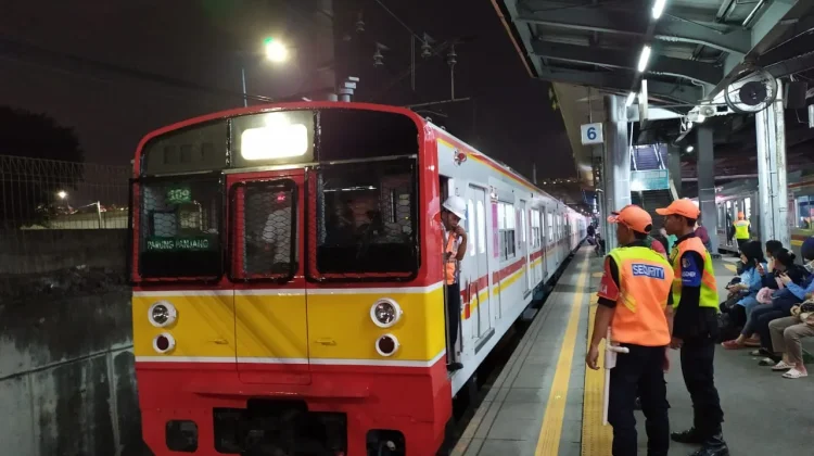 Mobil Tertemper KRL Tanah Abang-Karet, Kini Perjalanan Kembali Normal