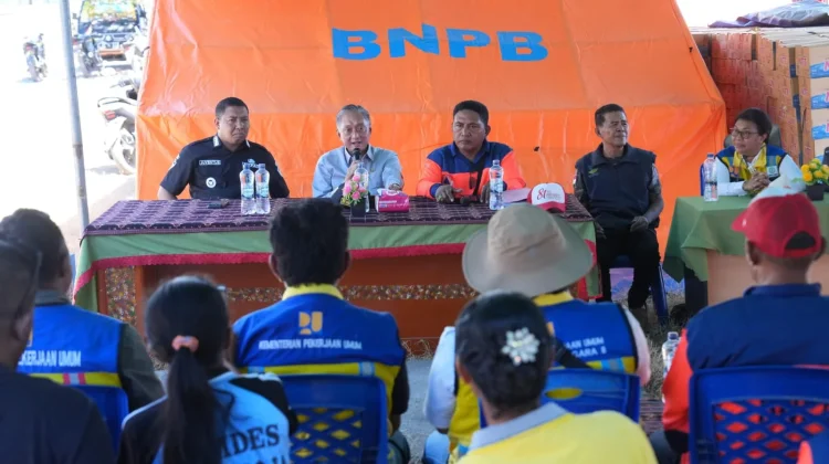 Menteri PU Siapkan Solusi Air Bersih dan Pengamanan Pantai Pulau Palue