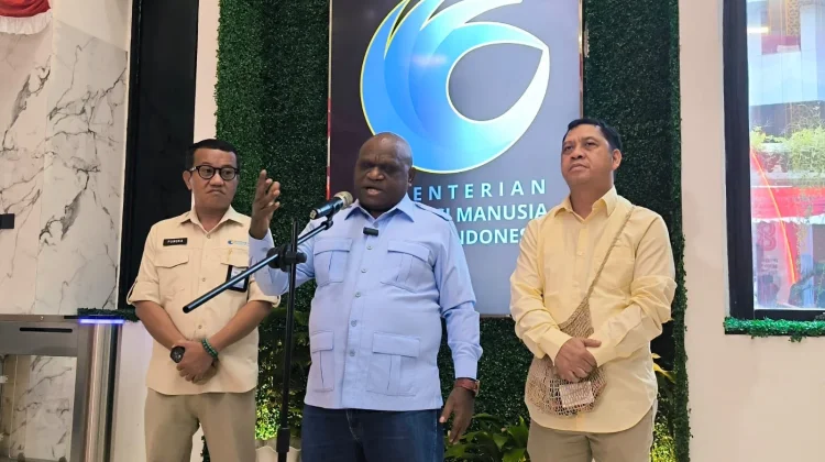 Menteri HAM Minta TNI-Polri Transparan soal Pengerahan Aparat di Papua