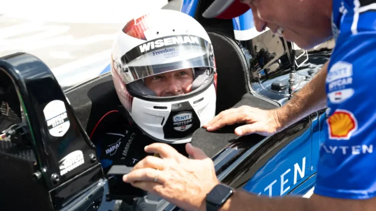 Komandan Astronaut Artemis II Rasakan Laju IndyCar di Washington