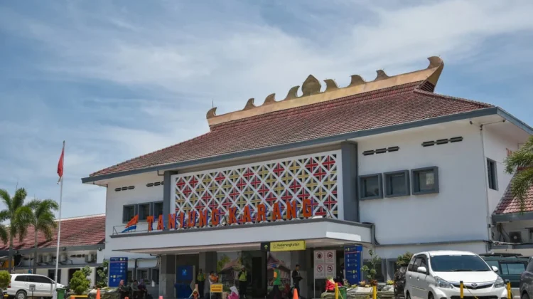 KAI Catat KA Rajabasa Melayani 534.748 Pelanggan di Sumatra, Bagaimana Catatannya?
