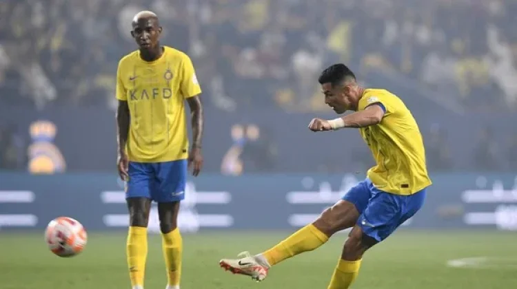 Al Nassr Menang Dramatis 3-2 dari Al Ettifaq, Dua Keputusan Wasit Tuai Perdebatan
