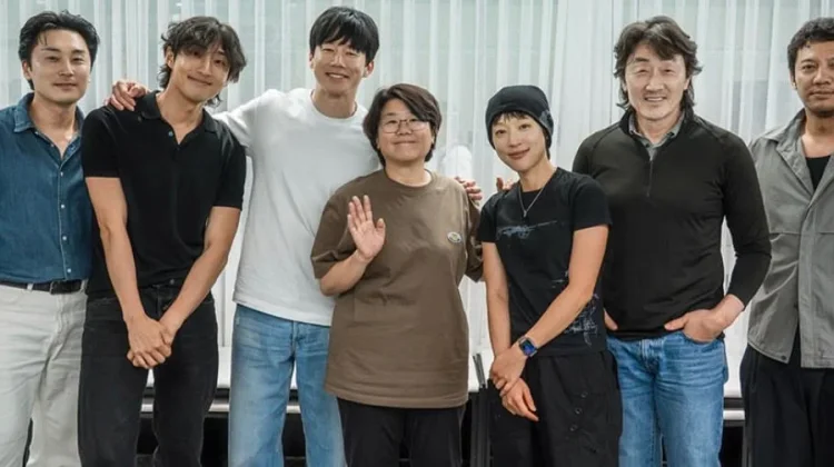 Lee Jung-eun dan Kim Moo-yul Bintangi Serial Action-Noir ‘The Shooter’ Netflix