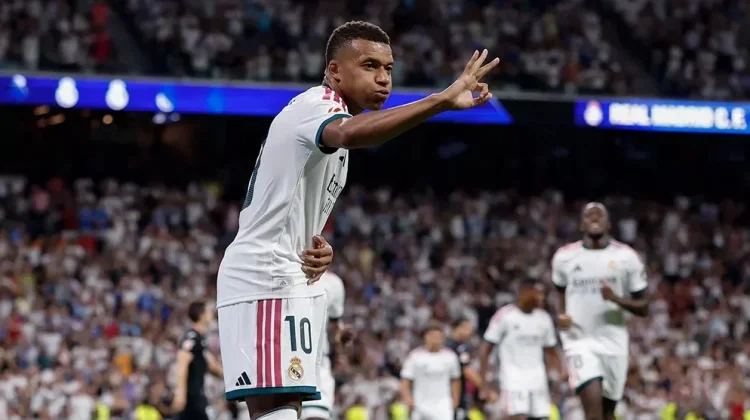 Mbappe Cetak 'Hat-trick', Mourinho Menang pada Laga Kandang Perdana di Bernabeu