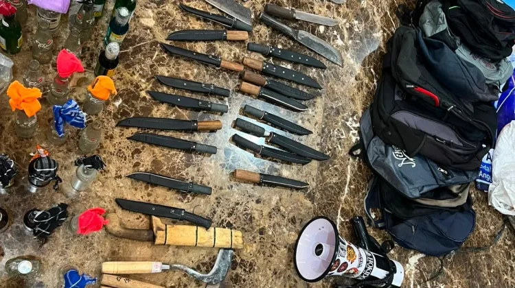 Polisi Sita Puluhan Sajam dan Bahan Molotov jelang Aksi Penyampaian Aspirasi