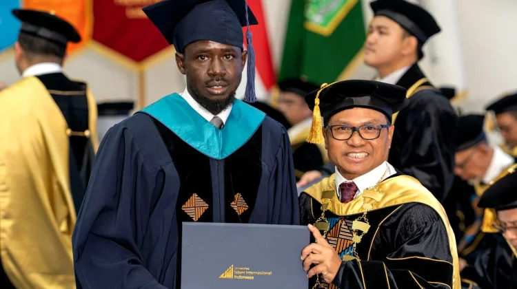UIII Catat Sejarah, Luluskan 34 Doktor Perdana dari 22 Negara