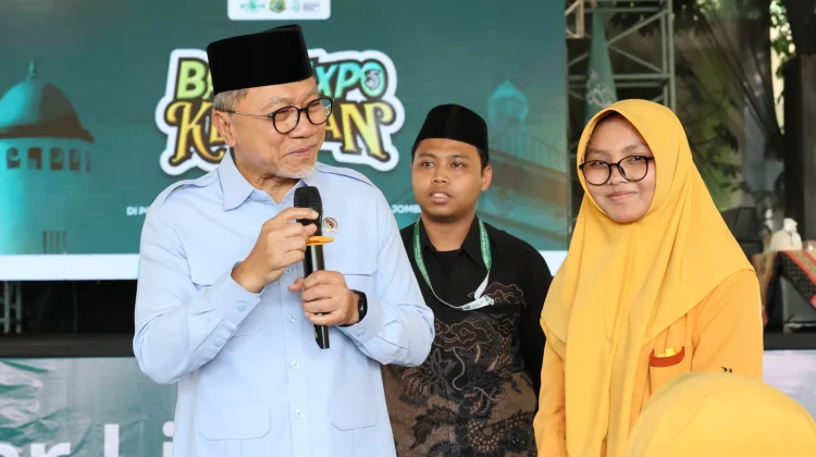 Santri Tambakberas Olah Sampah Jadi Paving Block dan Biogas