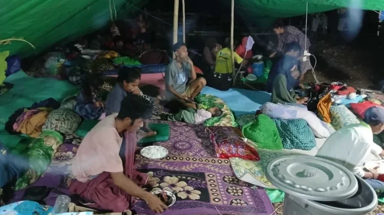 BMKG Catat 9.765 Gempa Susulan di NTT sampai Hari Ini, Terbesar Magnitudo 6,2