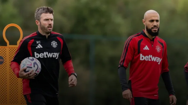 Carrick Minta Manchester United Bangkit Lawan Ipswich Town