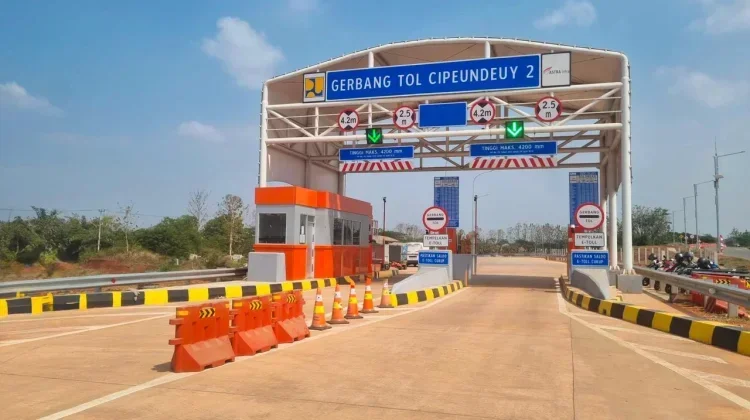 Tarif Gerbang Tol Cipeundeuy Mulai Diberlakukan
