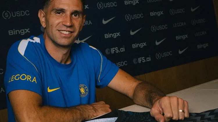 Chelsea Resmikan Perekrutan Emiliano Martinez dari Aston Villa