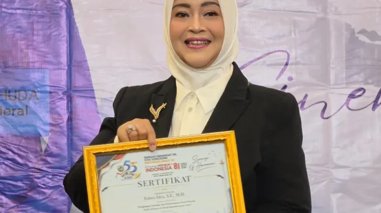 Raih KNPI Award, Fahira Idris: Pemuda Masa Depan dan Kekuatan Bangsa