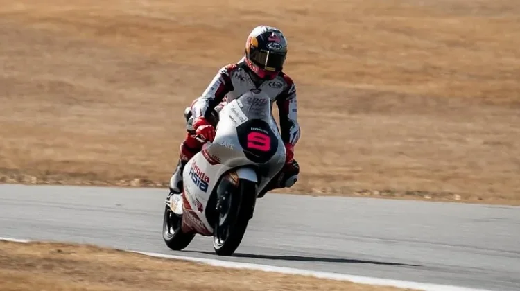 Veda Ega Pratama Finis ke-20, Maximo Quiles Juara Moto3 Aragon 2026