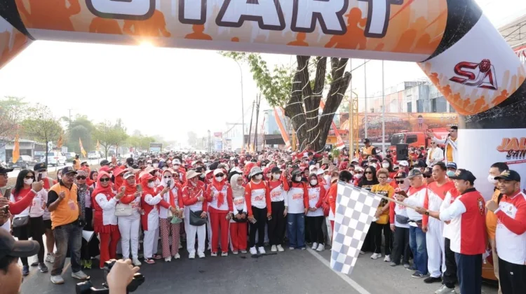 Semarak Jalan Santai Hanura Kalsel, Ribuan Peserta Berbaur