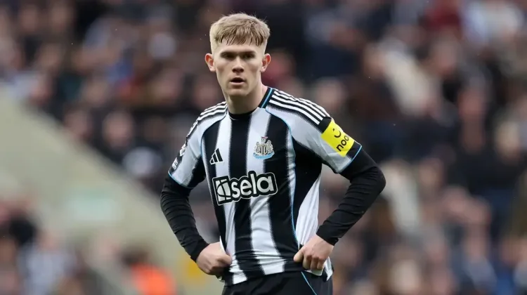 Scholes Desak MU Datangkan Bek Newcastle, Harga Lewis Hall Tembus Rp1,8 Triliun
