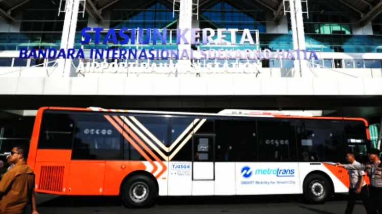 Mulai Hari Ini, Tarif TransBandara Blok M-Bandara jadi Rp15.000
