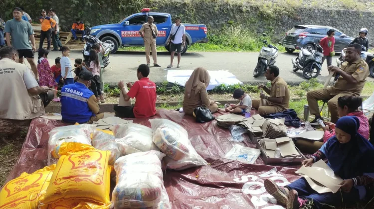 Kemensos Salurkan Bantuan untuk 3.200 Warga DOK V Jayapura