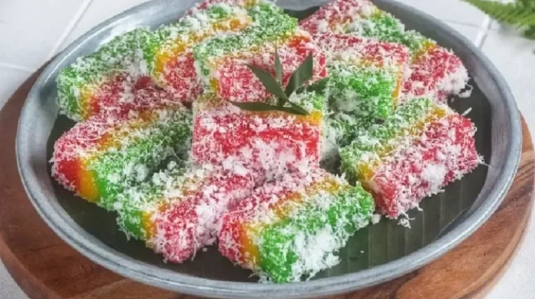 Hari Kelapa Sedunia, Ini Jajanan Pasar yang Tak Lengkap tanpa Kelapa