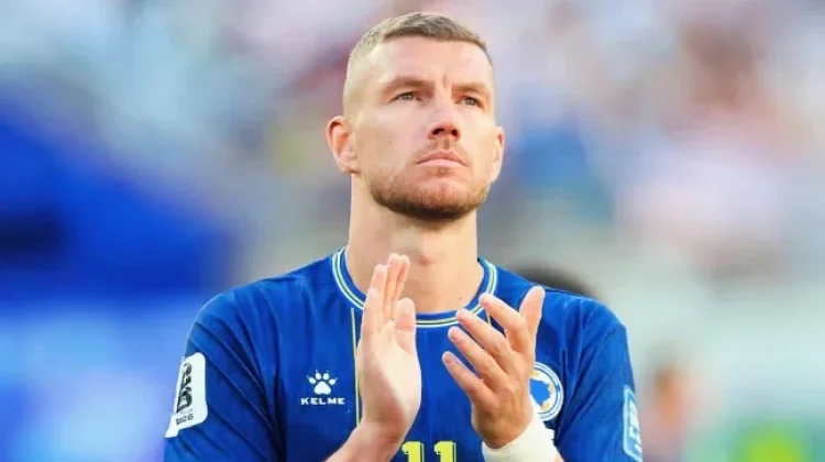 Edin Dzeko Segera Gantung Sepatu, Swedia Jadi Laga Perpisahan