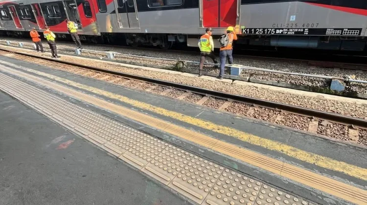 Mohon Maaf! KAI Commuter Rekayasa Pola Operasi, imbas Kereta Anjlok Pagi Tadi