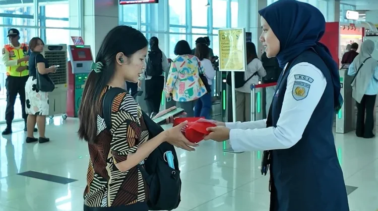 KAI Commuter Tegaskan Komitmen Layanan di Hari Pelanggan