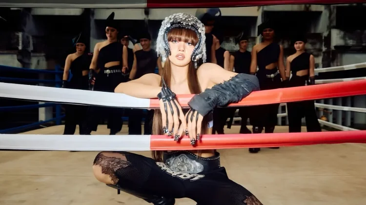 LISA Tampilkan Budaya Thailand dalam Video Musik Terbaru ‘SaWaDiKa’