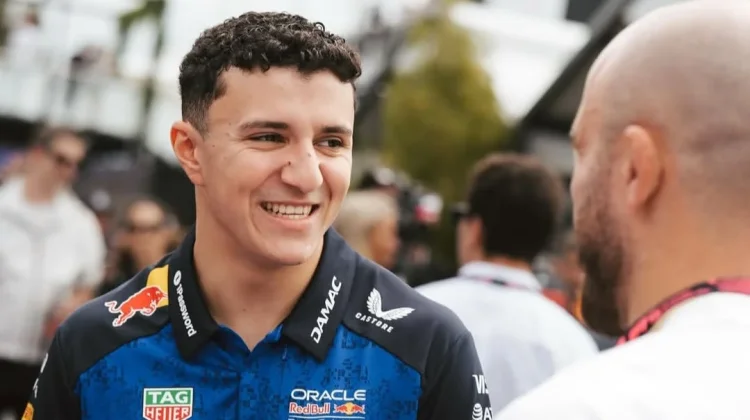 Kemungkinan Isack Hadjar Kembali di GP Spanyol, Mekies Nilai Sulit