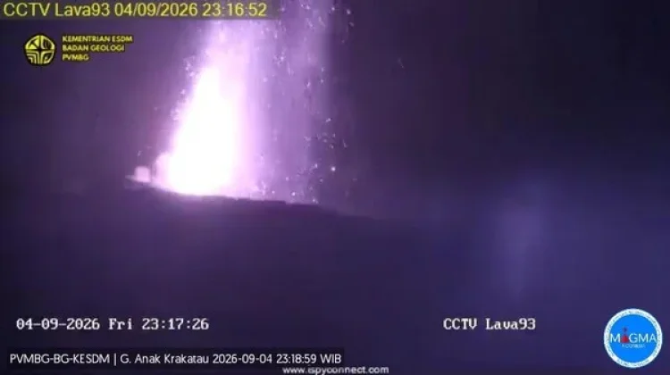 Energi Erupsi Anak Krakatau Diduga Picu Dentuman hingga Bandung