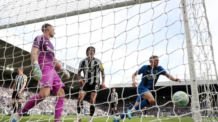 Newcastle Selamat dari Kekalahan, Imbangi Bournemouth 2-2