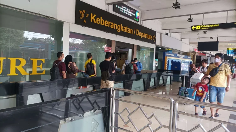 Erupsi Anak Krakatau, Bandara Halim: Evaluasi Sesuai Perkembangan Kondisi Udara
