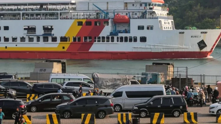 Anak Krakatau Siaga III, Kemenhub Perketat Pemantauan Pelayaran Selat Sunda