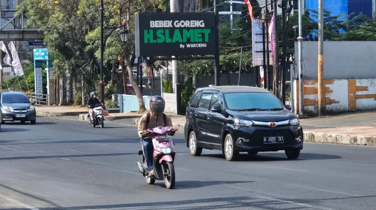 Warga Kota Bandar Lampung Keluhkan Gangguan Kesehatan imbas Abu Anak Krakatau