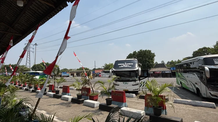 Erupsi Anak Krakatau Tak Pengaruhi Operasional Bus Kampung Rambutan