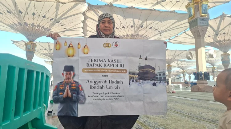 Sampai di Mekkah-Madinah, Bi Heni Ucap Rasa Syukur untuk Kapolri