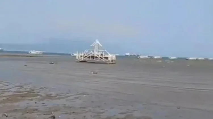 Benarkah Air Laut Surut Dekat Anak Krakatau Tanda Tsunami? Ini Jawaban BMKG