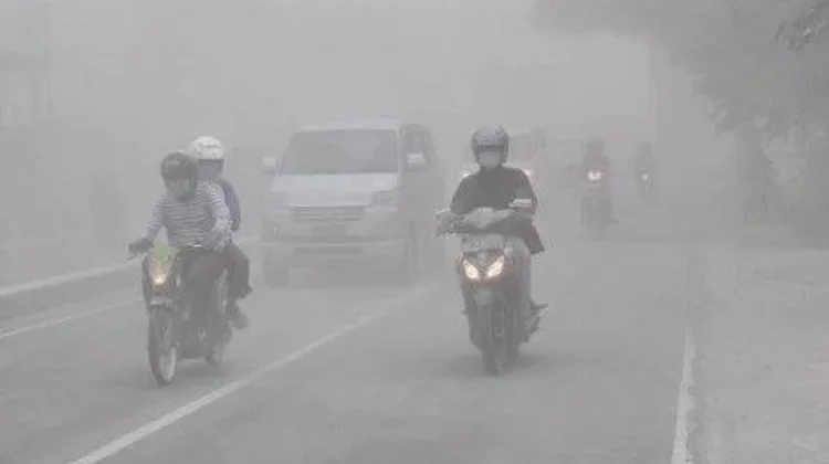 Waspada, Abu Vulkanik Anak Krakatau Masih Menyebar di Jawa Barat