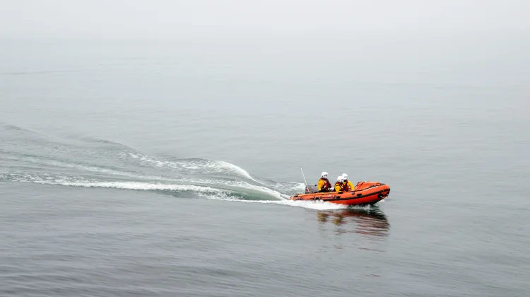 Speedboat Hilang Kontak di Sekitar Gunung Anak Krakatau, SAR Lakukan Pencarian