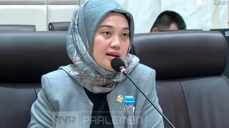 DPR Tekankan Kepentingan Nasional dalam Standar Sawit Berkelanjutan Indonesia
