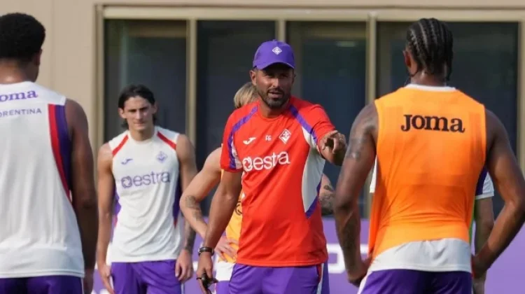 Hasil Buruk Beruntun, Fabio Grosso Resmi Didepak Fiorentina