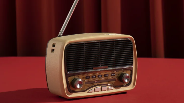 Dari Tabung Kayu hingga hadir di Smartphone, Begini Proses Transformasi Radio